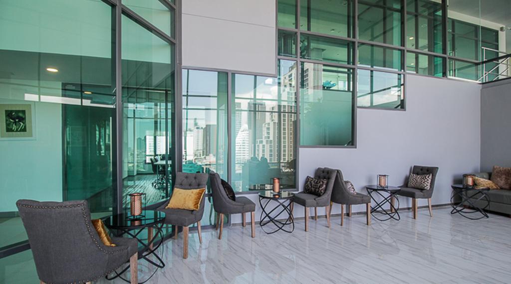 Wooden Suites Bangkok Buitenkant foto