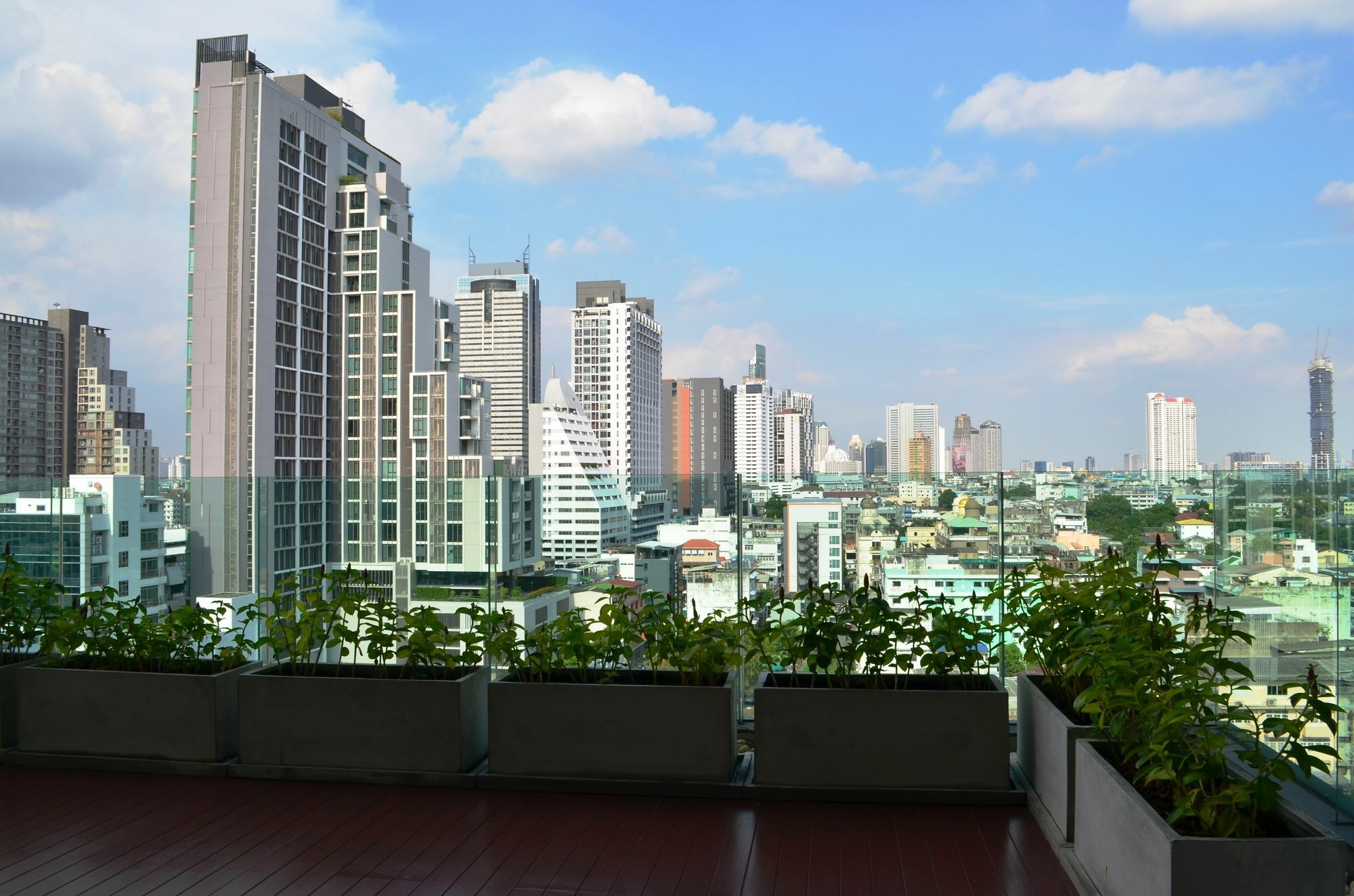 Wooden Suites Bangkok Buitenkant foto