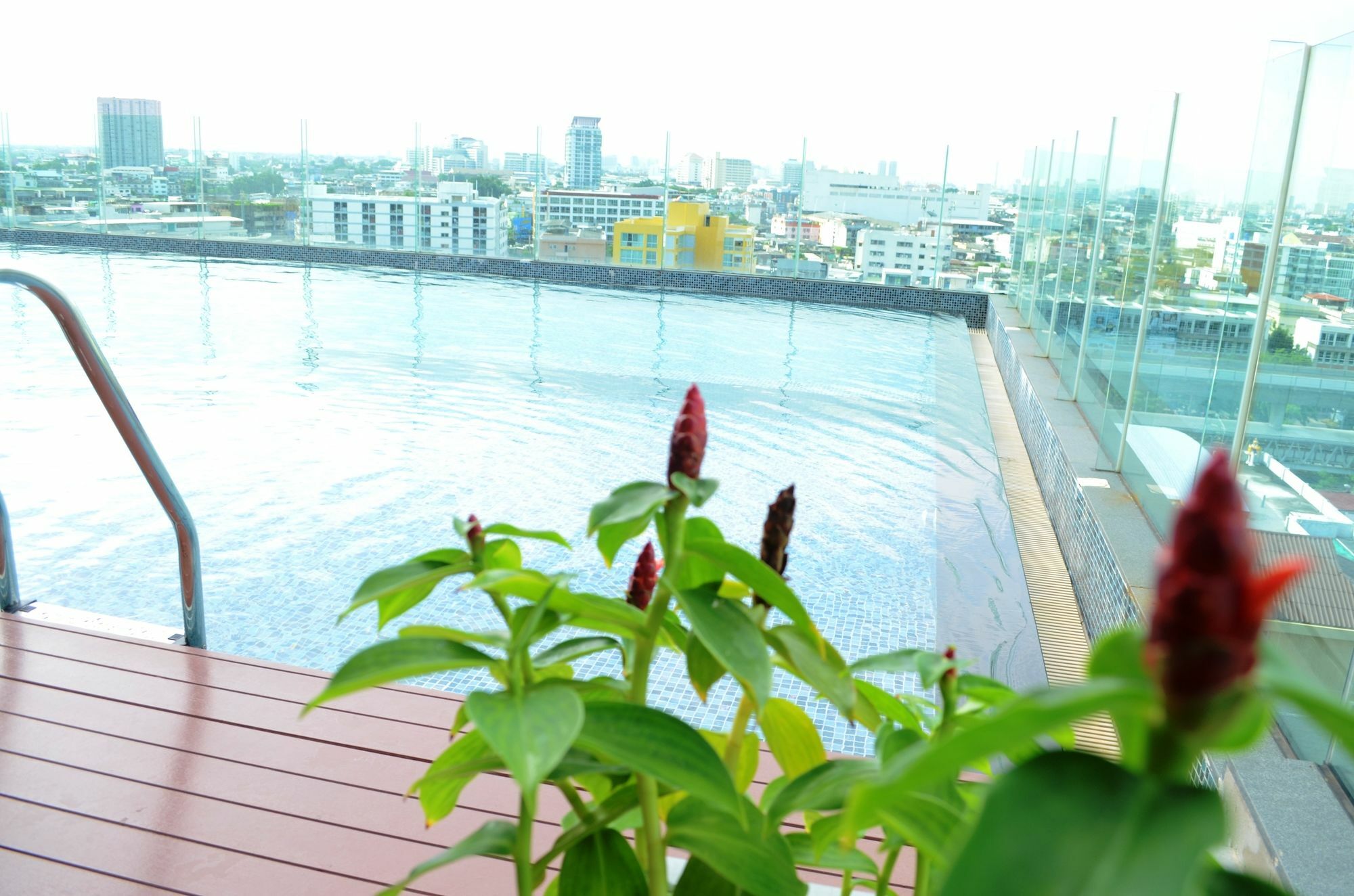 Wooden Suites Bangkok Buitenkant foto