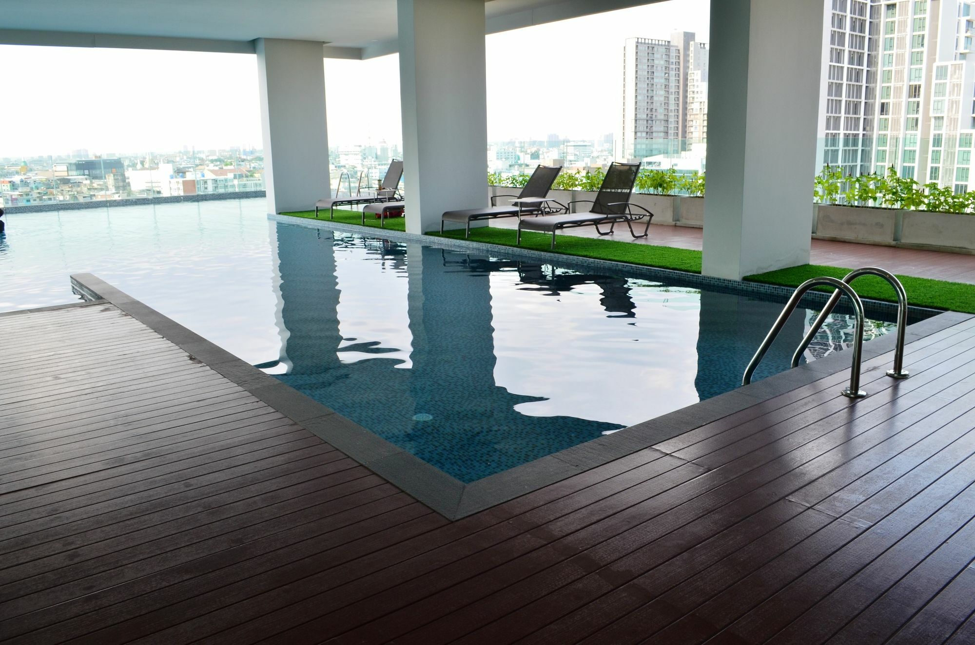 Wooden Suites Bangkok Buitenkant foto